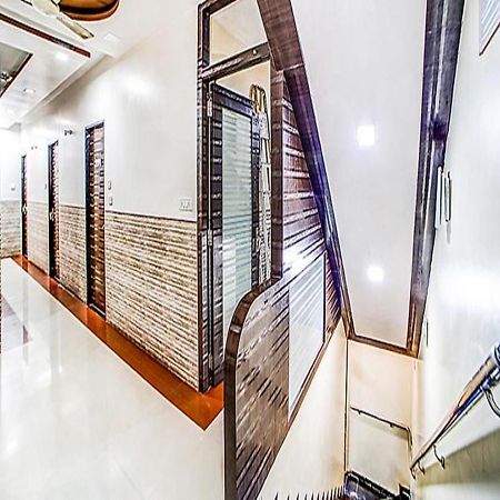 Fabhotel Glorify Palace - Nr Mumbai International Airport ภายนอก รูปภาพ