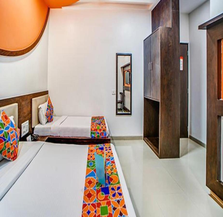 Fabhotel Glorify Palace - Nr Mumbai International Airport ภายนอก รูปภาพ